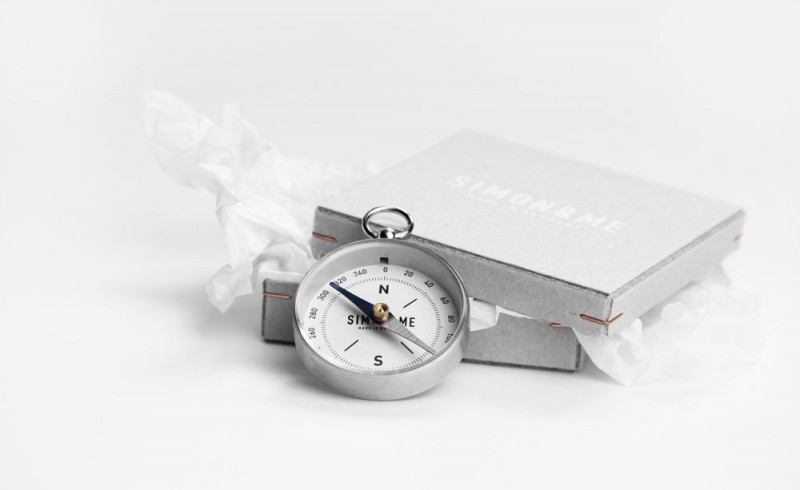001 - THE COMPASS - Packaging - new